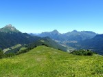 Du Morbié : la crête de prairies et de forêt que l' on va suivre