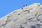 Arrivée d'une cordée au sommet de la Pierra Menta... suite